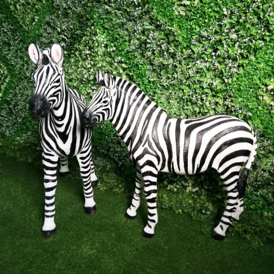 Supporta la personalizzazione di grandi oggetti di scena in resina e fibra di vetro con statue di animali zebra